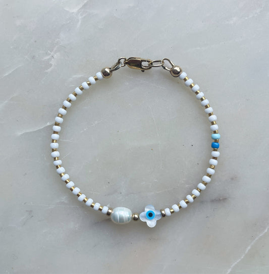 Pearl and eye bracelet