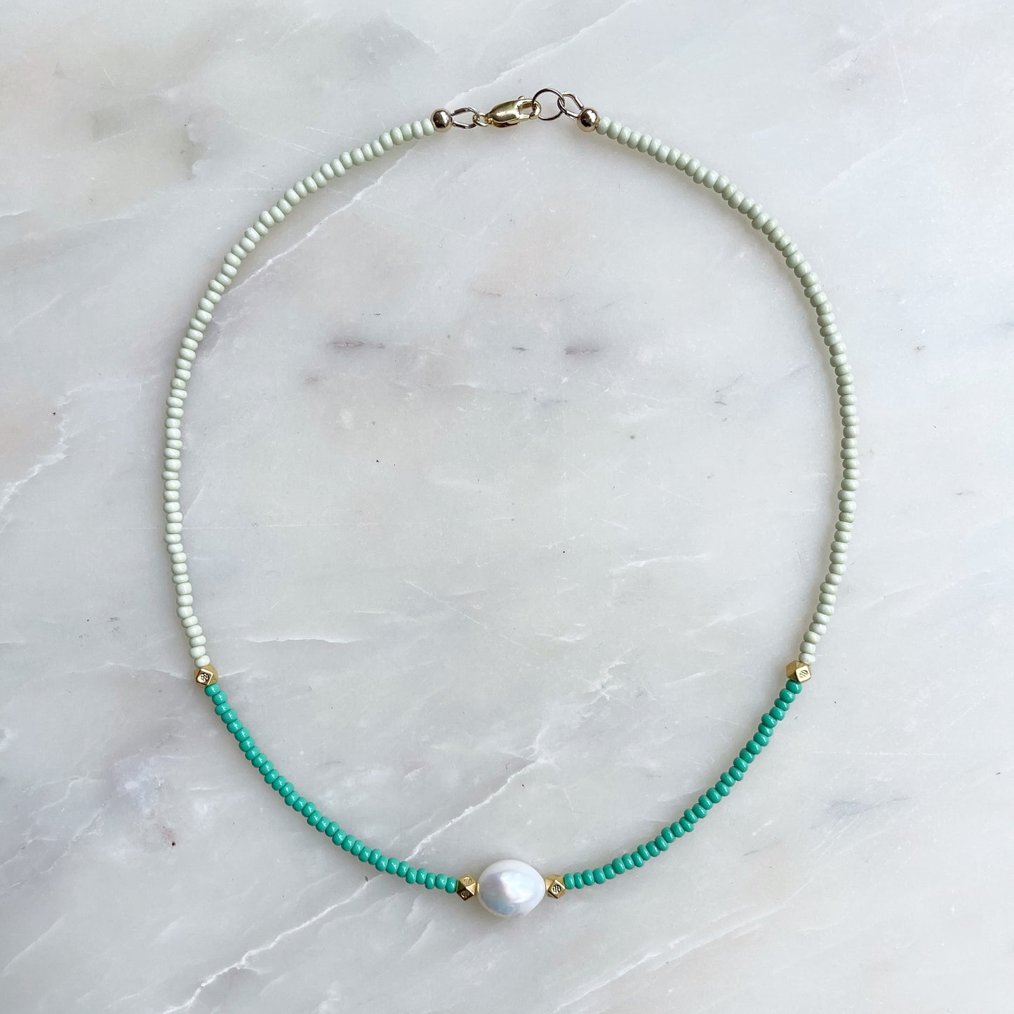 Two Tone Pearl Necklace