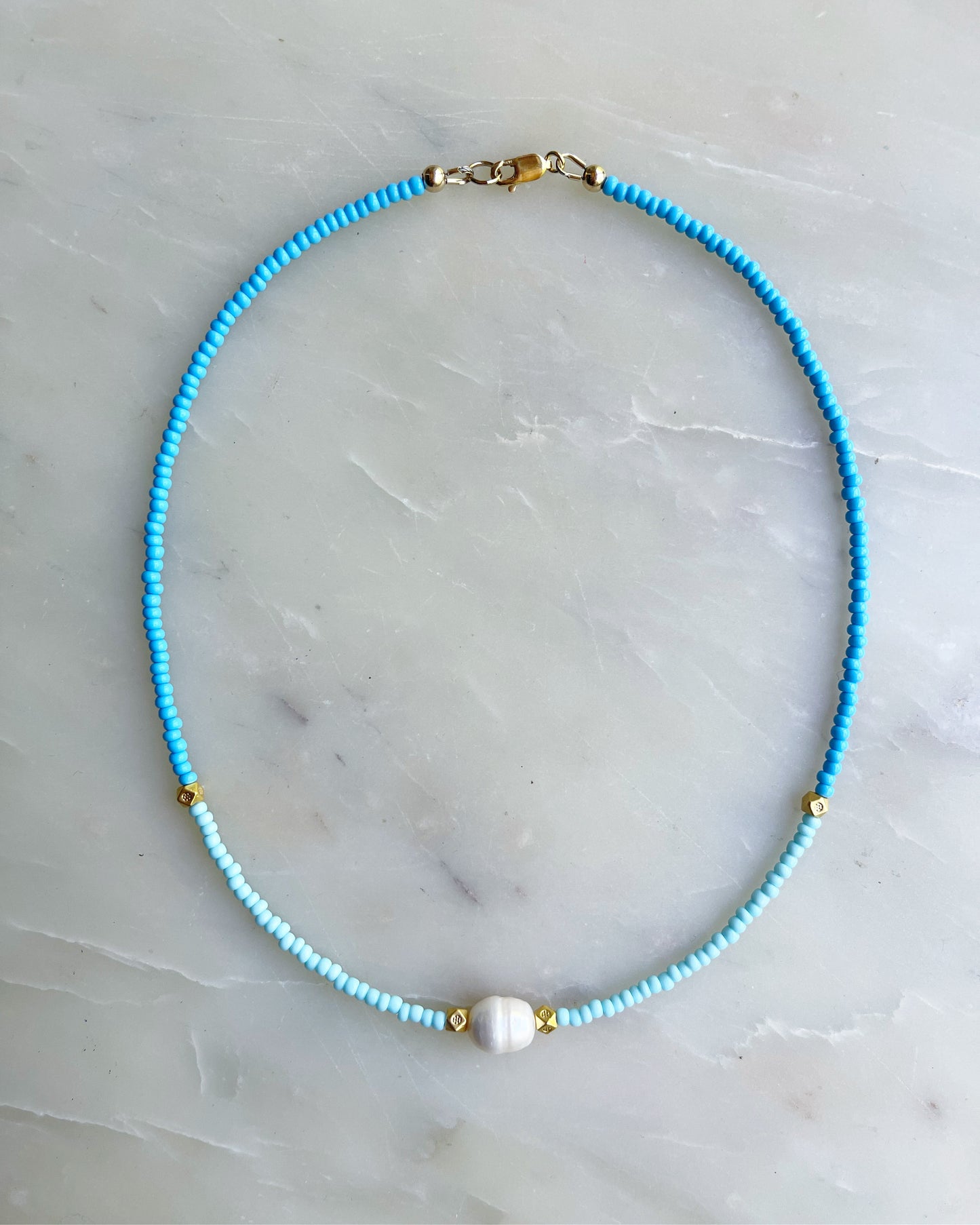 Two Tone Pearl Necklace