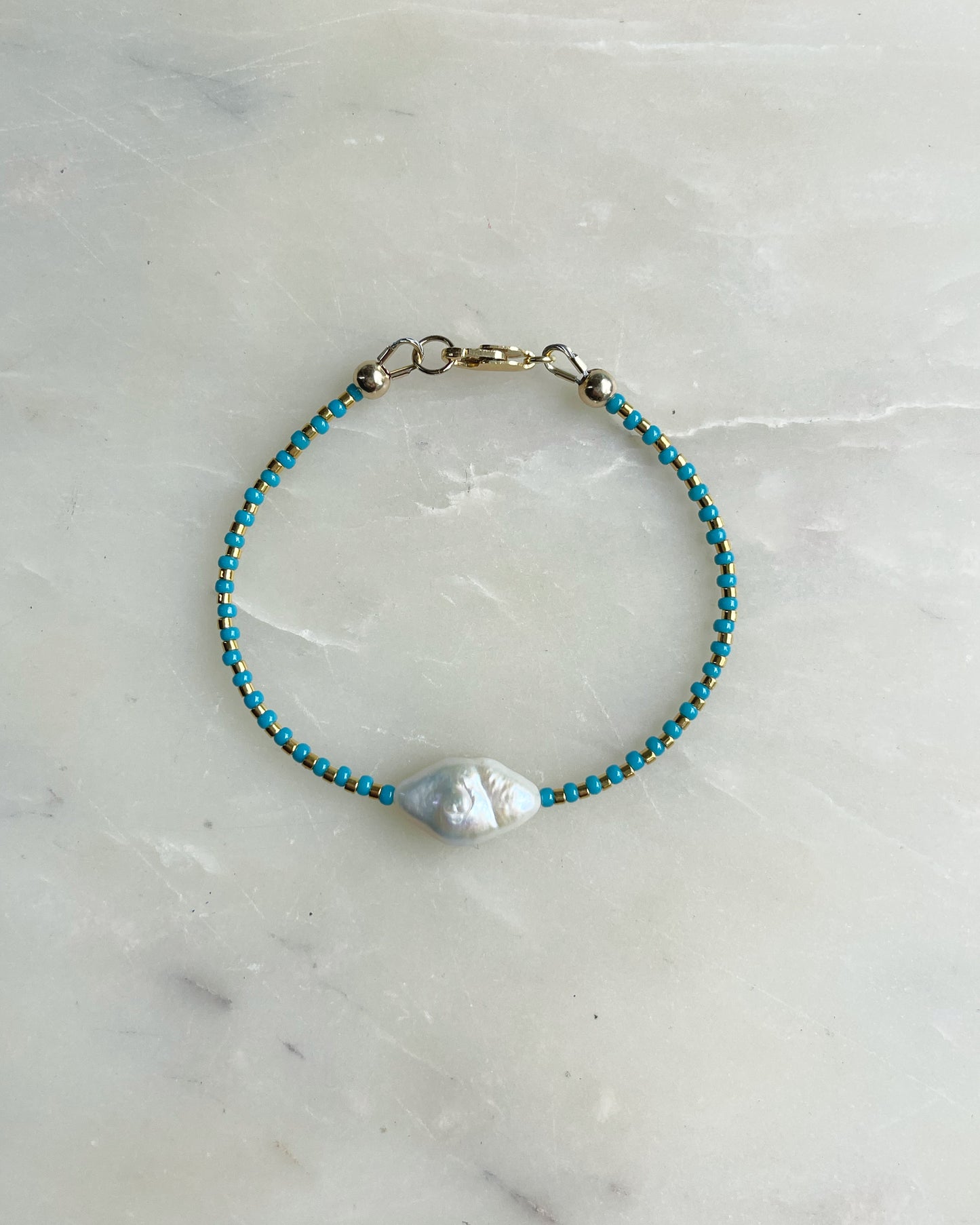 Central Pearl Bracelet