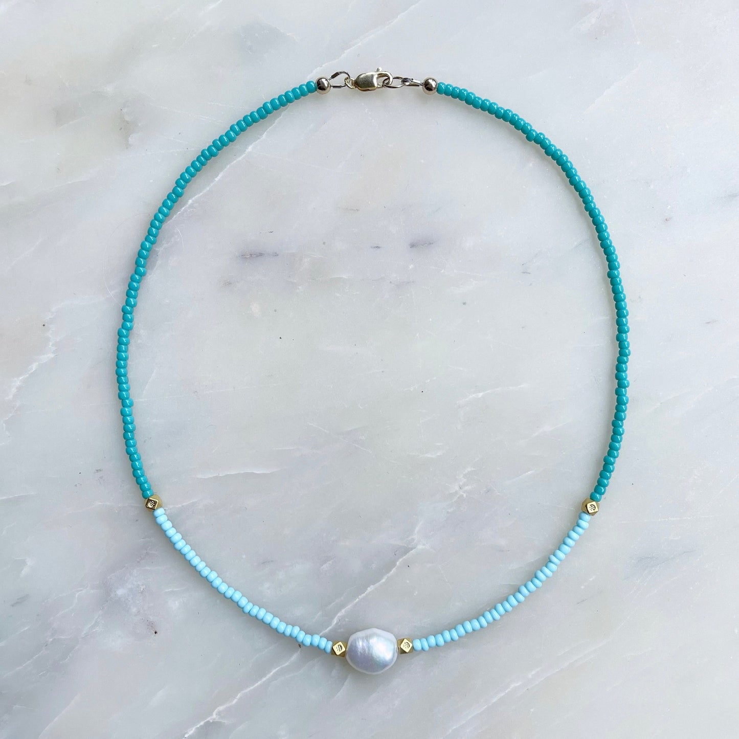 Two Tone Pearl Necklace